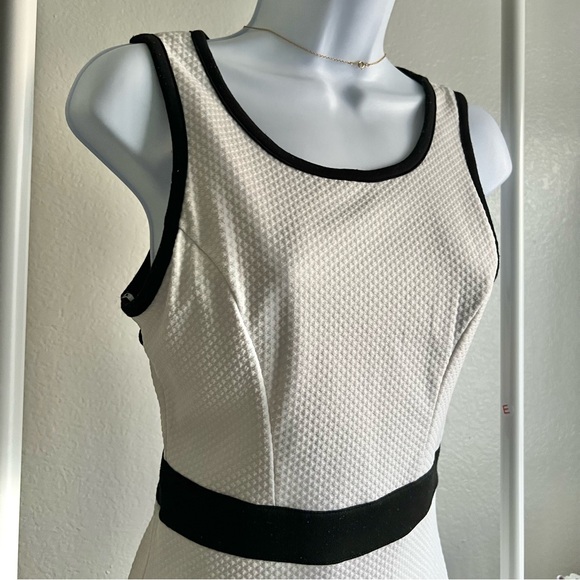 Bebe White Mini Dress with Black Trim - Size Small - Perfect for Summer Parties! - Picture 4 of 9